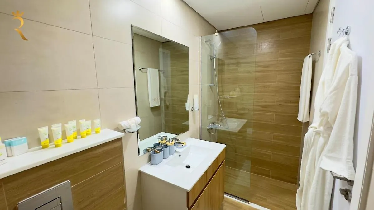 Masdar 2Br Luxe Apt Pool And Quick Airport Access Abu Dhabi 0*,  United Arab Emirates