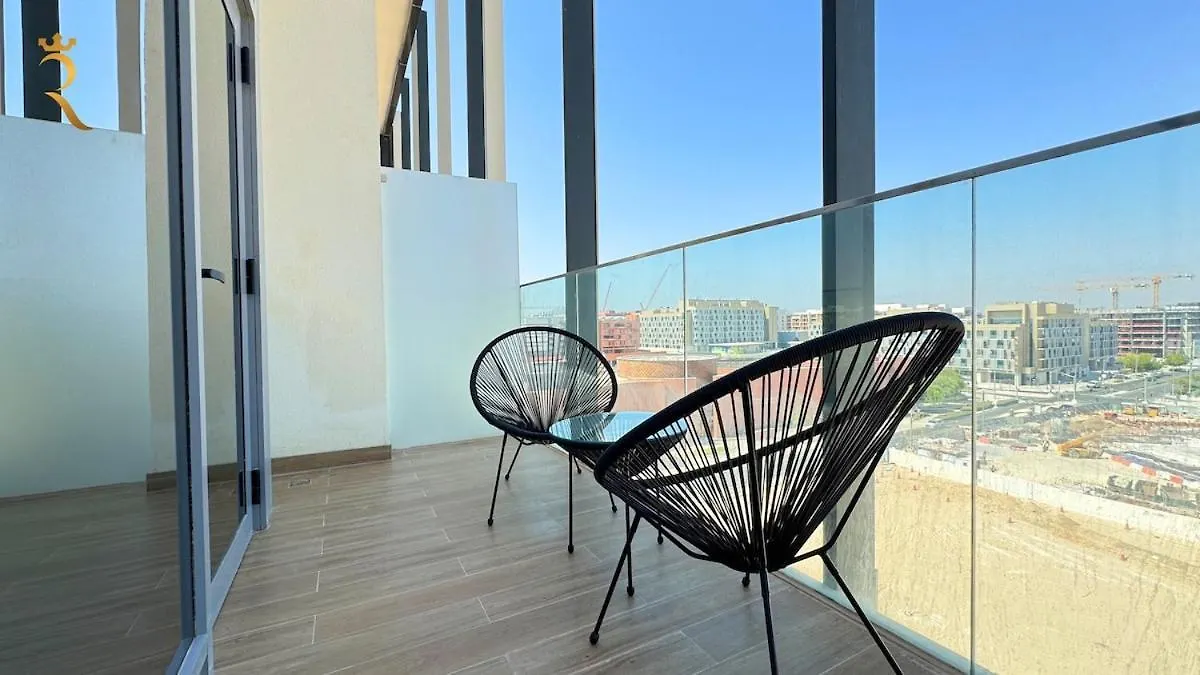Masdar 2Br Luxe Apt Pool And Quick Airport Access Abu Dhabi Apartment