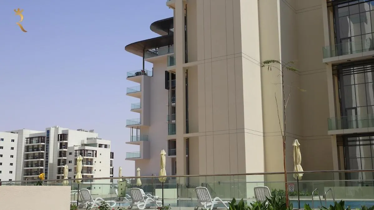 Masdar 2Br Luxe Apt Pool And Quick Airport Access Abu Dhabi