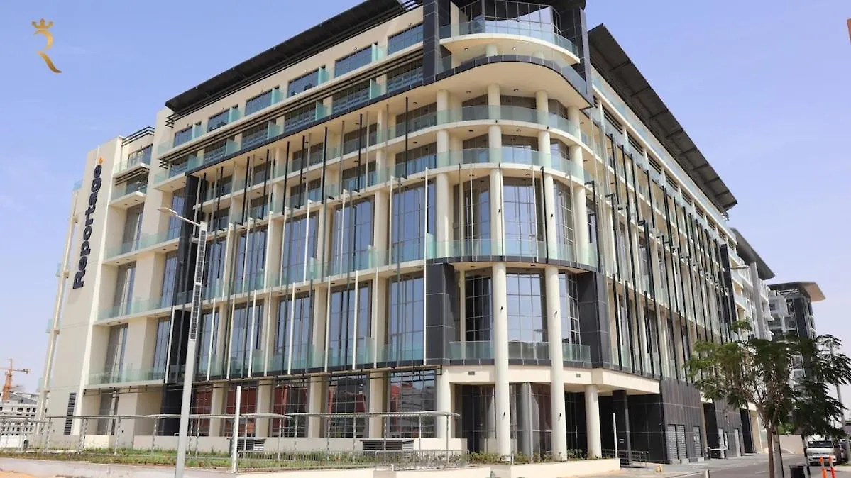 Masdar 2Br Luxe Apt Pool And Quick Airport Access Abu Dhabi Apartment