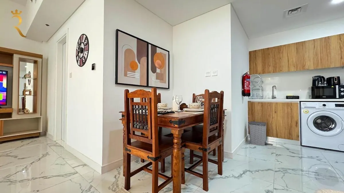 Masdar 2Br Luxe Apt Pool And Quick Airport Access Abu Dhabi Apartment